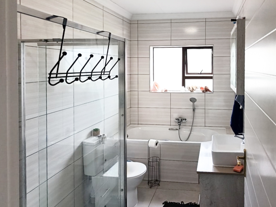 7 Bedroom Property for Sale in Dana Bay Western Cape
